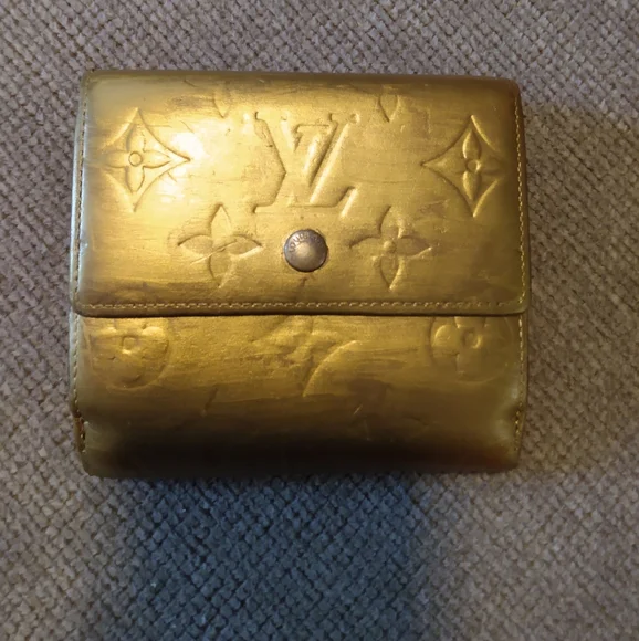 PENDING TRADE ❣️ 🎉SALE - Louis Vuitton wallet - Picture 2 of 10